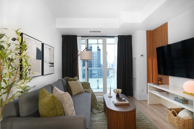 Photo du bâtiment - 300 Front St W