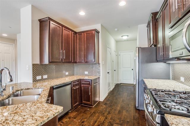 Building Photo - 925 Brookville Ct