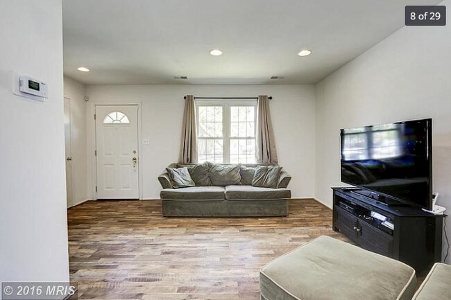 Foto del edificio - 6101 Hil Mar Dr