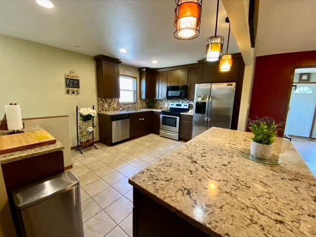 Foto del edificio - 3 Bedroom Single Family Home in Battle Creek