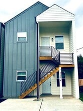 Building Photo - 9727 Cargill St