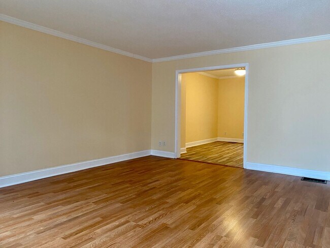 Foto del edificio - Charming 3 Bedroom/1.5 Bathroom Townhome in Parkville, MD!