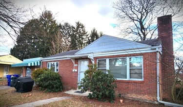 Building Photo - 408 Clinton Rd