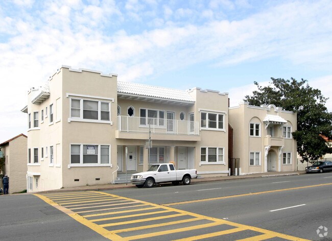 Building Photo - 1901-1911 Sonoma Blvd