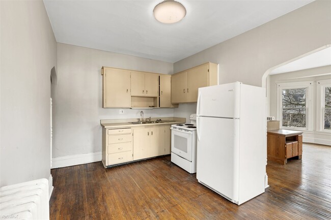 Building Photo - 2 br, 1 bath 4plex - 2274 Robinwood Avenue 3