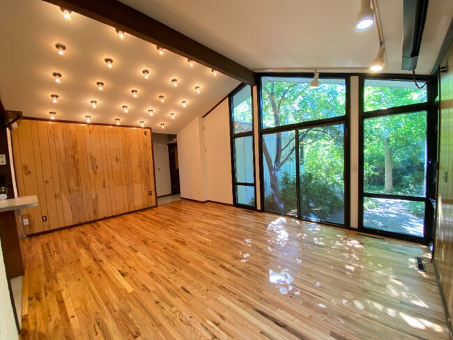 Foto del edificio - 3430 Ash Ave