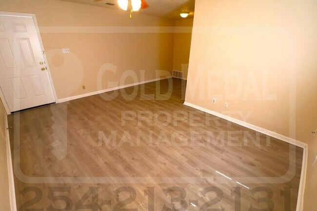 Foto del edificio - 1706 Cole St