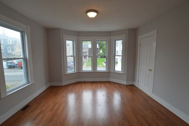 Building Photo - 6 Harmony St