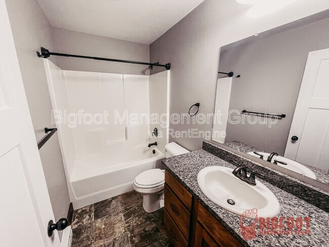 Foto del edificio - 7540 Kingpost Loop