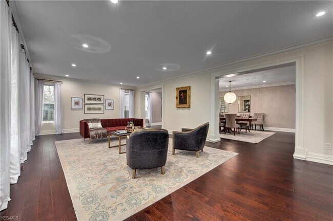 Foto del edificio - 24331 Maidstone Ln