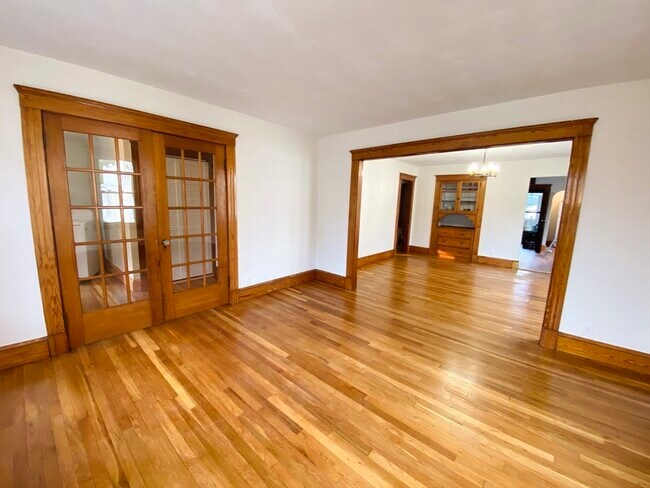 Foto del edificio - 37 Walnut Ave