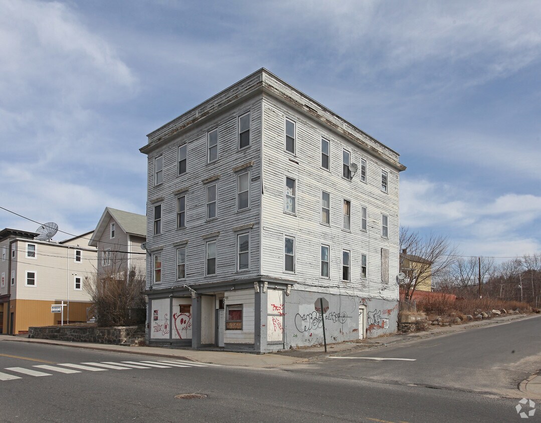 Foto principal - 731 S Main St