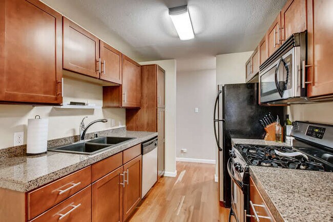 Foto del edificio - 1332 N Williams St
