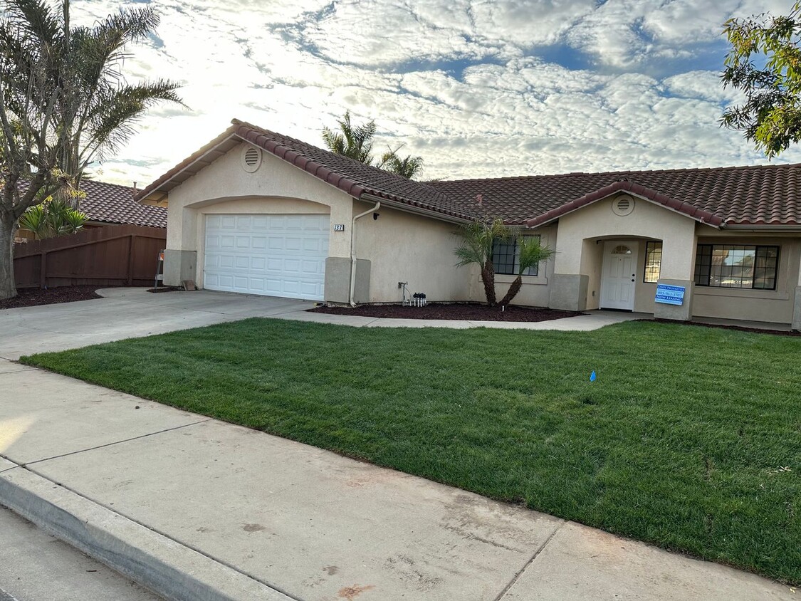 Primary Photo - Remodeled Home in Guadalupe