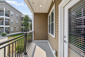 1BR, 1.5BA - 1,184SF - Balcony - Tumblerock Luxury Apartments