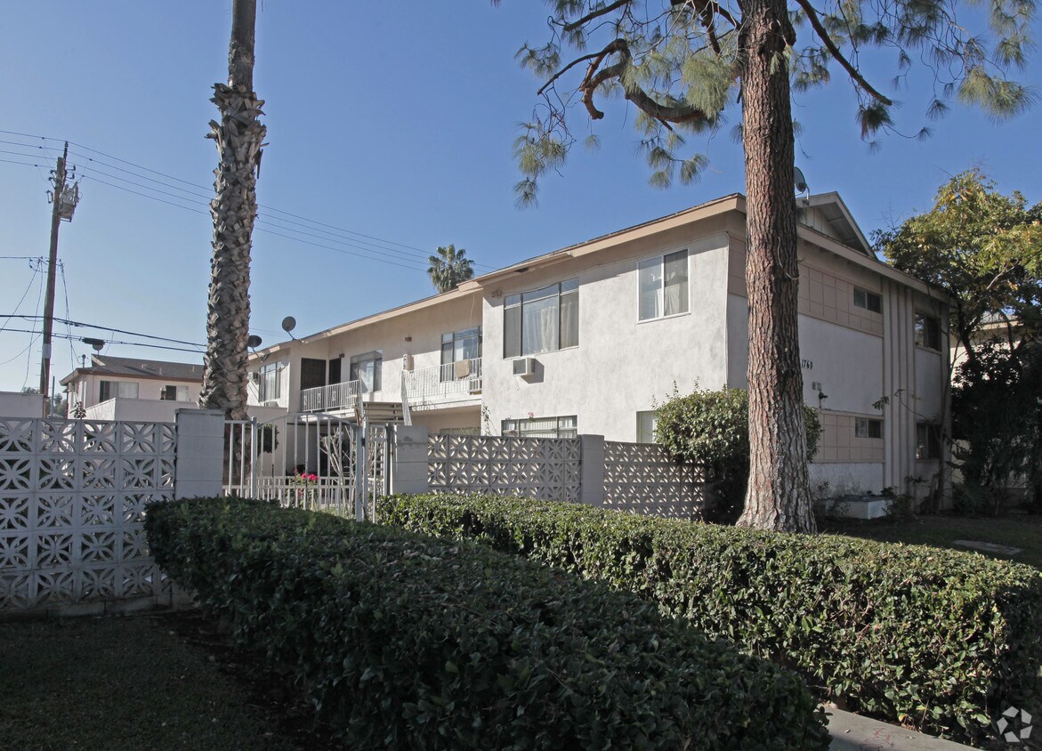 Building Photo - 1756-1760 W Juno Ave