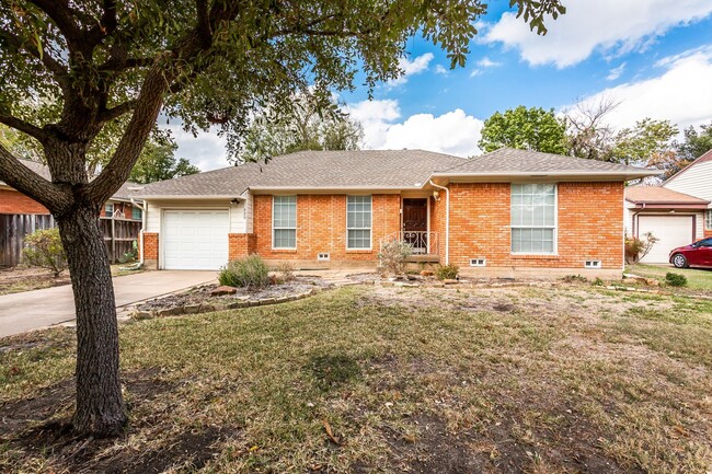 Building Photo - 2 Bedroom, 2 Bath Home in Richardson Heights