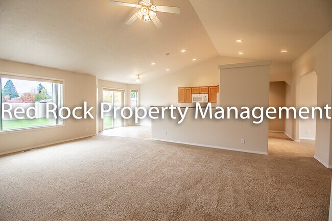 Foto del edificio - 10498 N Seaside St