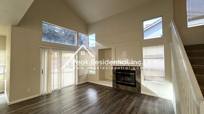 Building Photo - Charming Elk Grove 4bd/2.5ba House with 2 Car Garage