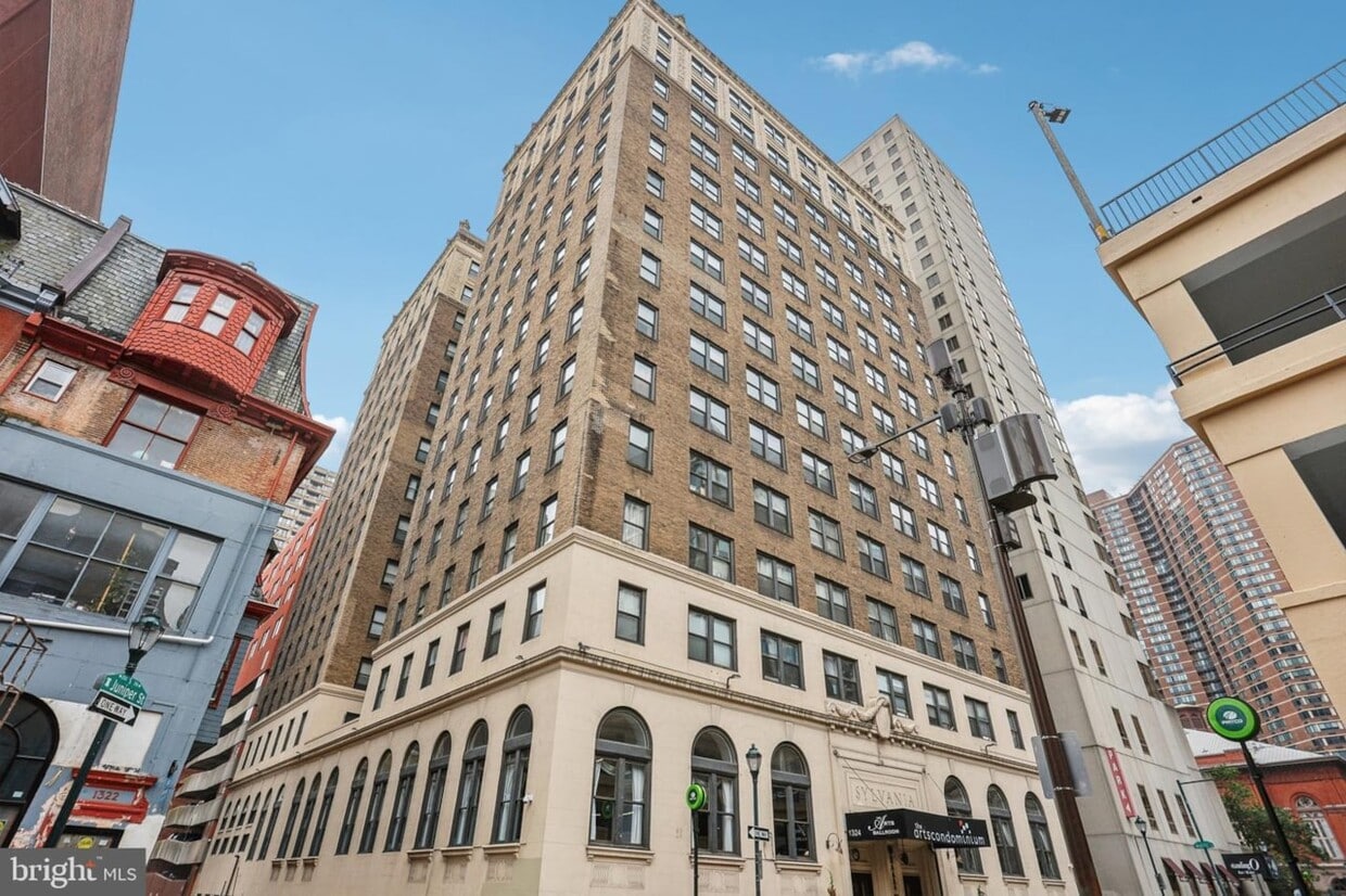 Foto principal - 1324 Locust St