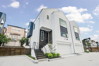 Building Photo - 1123 W 17th St