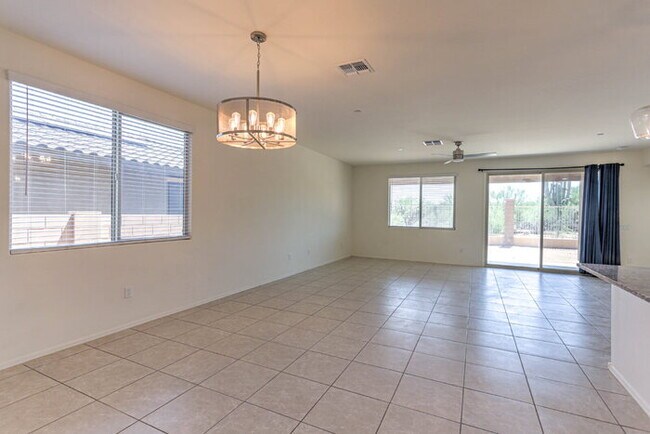 Foto del edificio - $750.00 MOVE-IN CREDIT TOWARDS FIRST MONTH RENT!!!!! Rancho Sahuarita