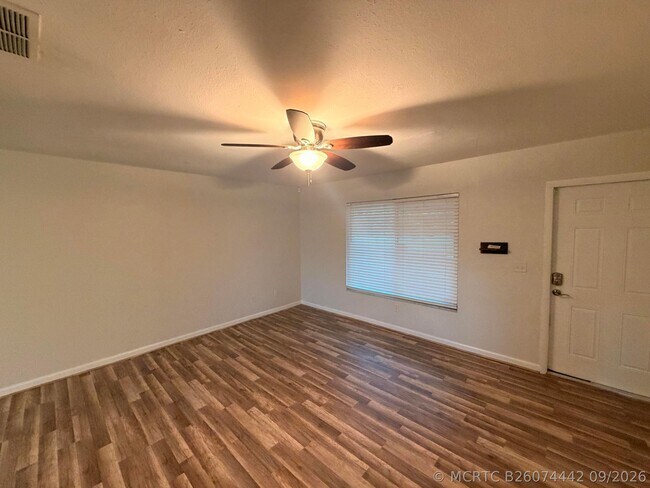 Foto del edificio - 286 SW Kentwood Rd