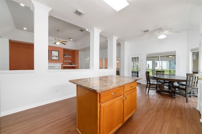 Foto del edificio - 7919 Quail Meadow Dr