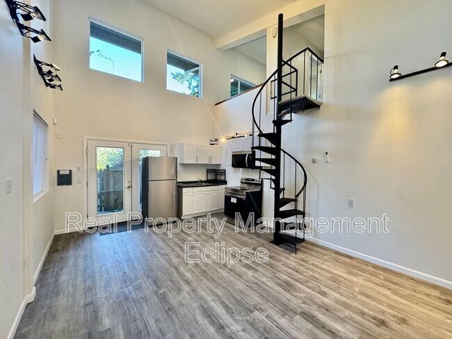 Foto del edificio - 21606 3rd Ave NE