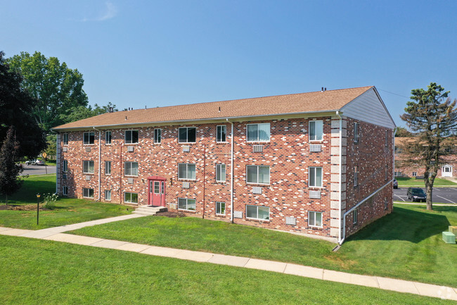 Building Photo - Kutztown Gardens