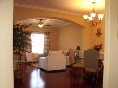 Foto del edificio - AVAILABLE LATE MARCH 2026