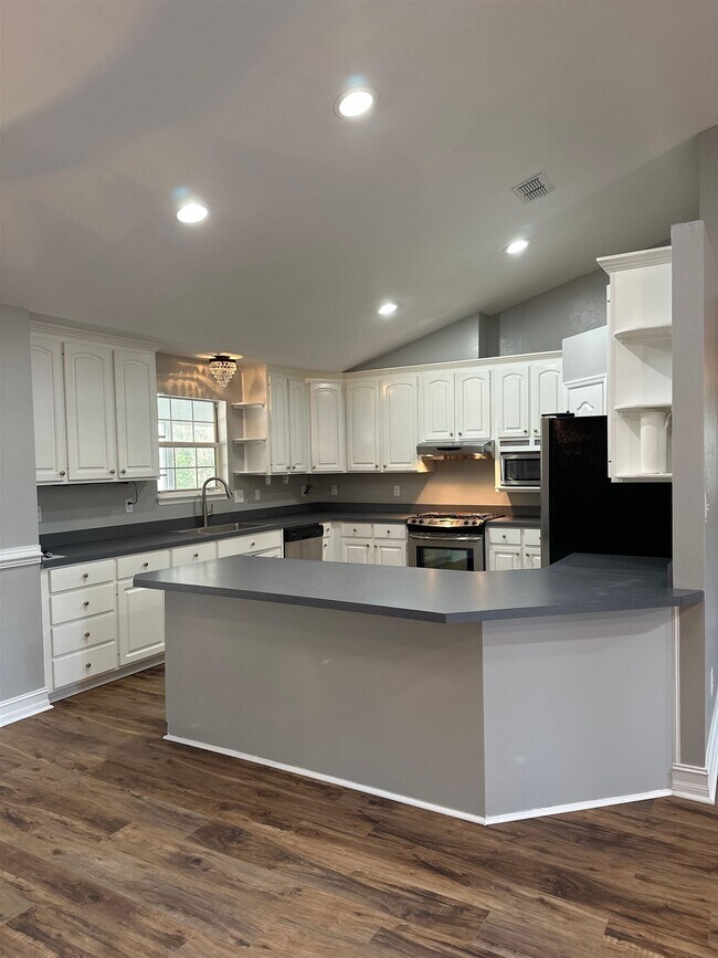 Foto del edificio - 3474 Paces Ferry Rd