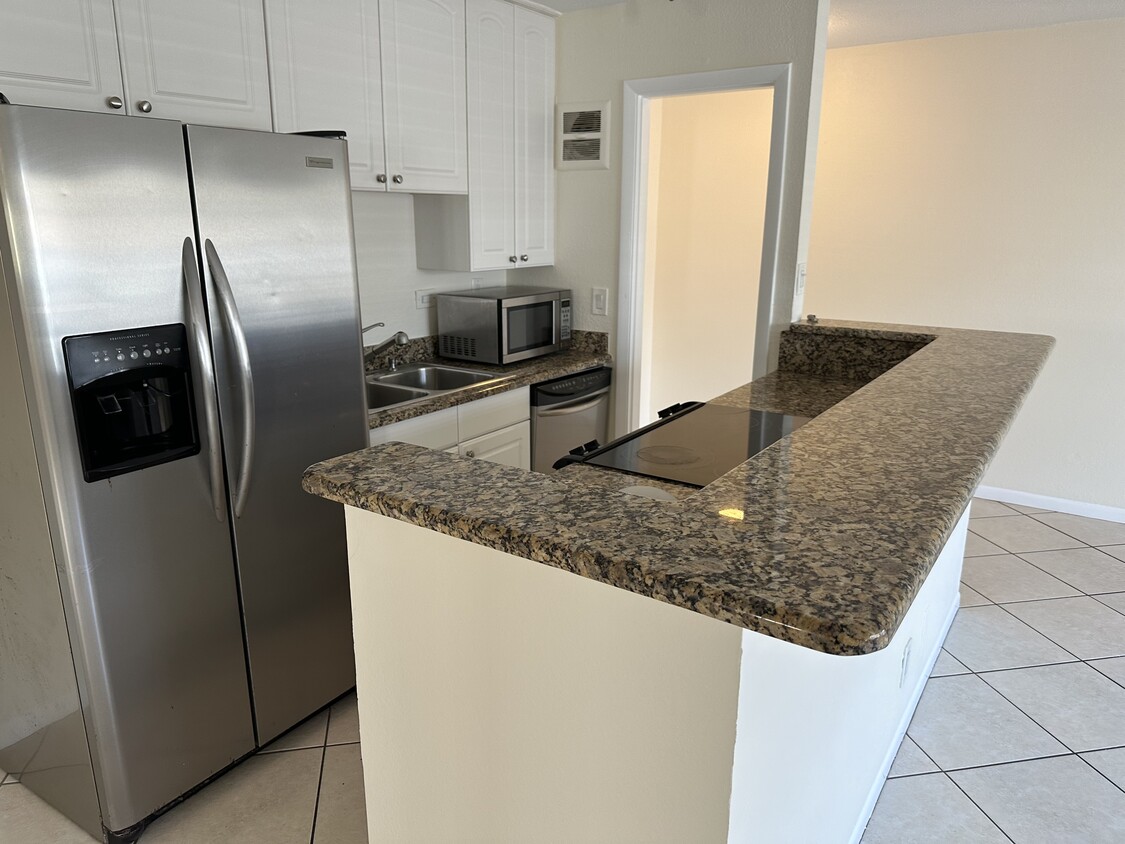 Primary Photo - 203 4th Ave S