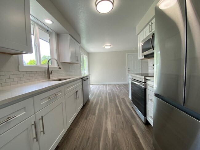 Foto del edificio - 14904 E Longfellow Ave