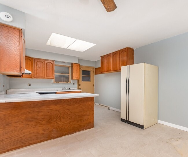 Building Photo - 10448 W Cermak Rd