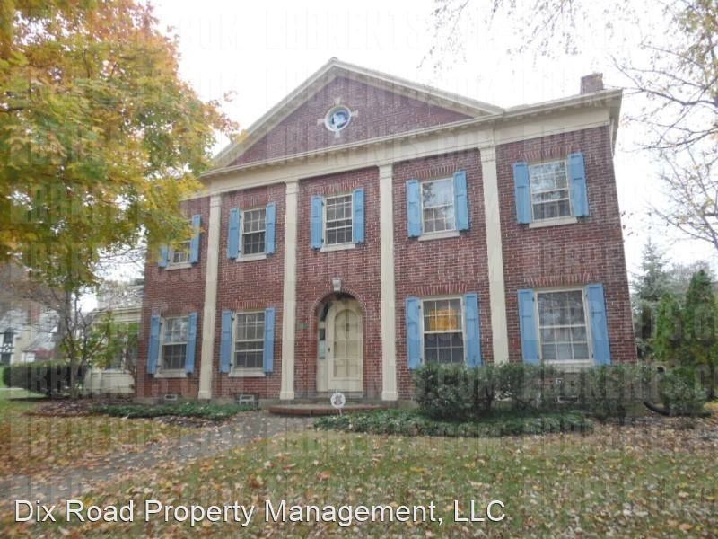 Foto principal - 4 br, 2.5 bath House - 3212 Central Avenue,
