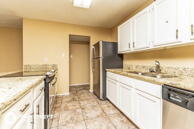 Foto del edificio - 7106 Flameleaf Pl