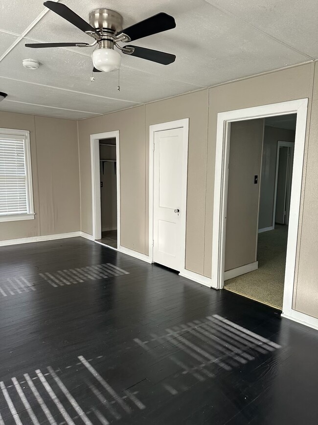 Building Photo - 410 Ohio Ave