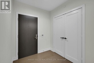 Building Photo - 6 Jackes Ave
