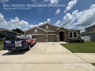Building Photo - 5915 SW 49th Ave