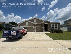 Building Photo - 5915 SW 49th Ave