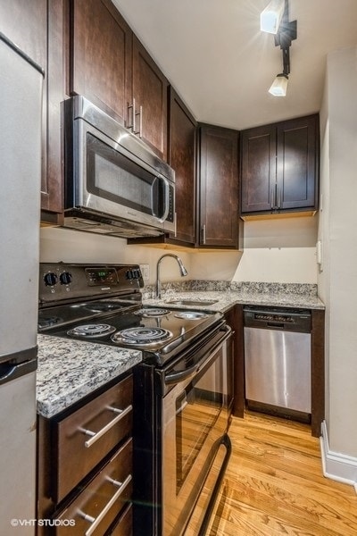 Building Photo - 1430 N Dearborn Pky
