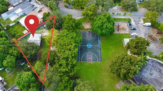 Foto del edificio - 12450 NW 13th Ave