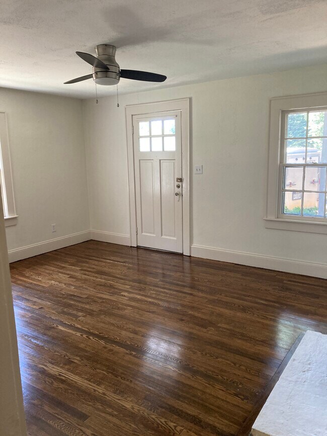 Foto del edificio - 1002 4th Street Dr NW