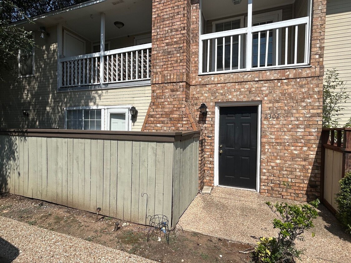 Foto principal - Private Corner Townhome