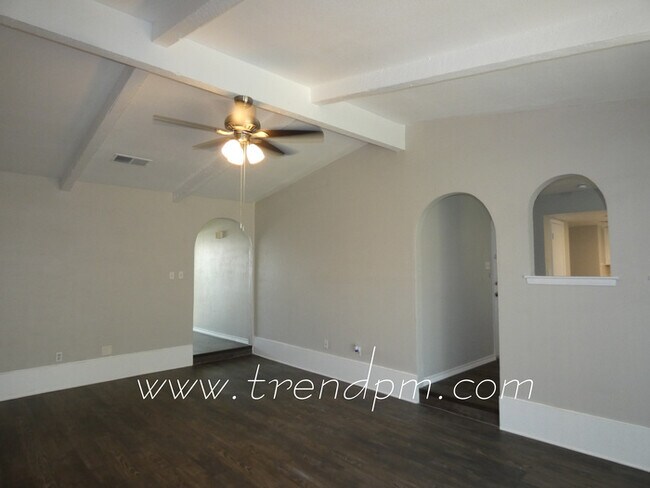 Building Photo - 6625 Richardson Dr