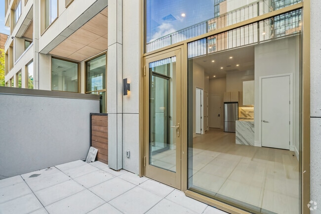 2BR, 1.5BA - 1,162SF - Patio - Botanic Heights