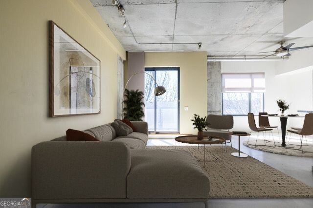 Foto del edificio - 335 W Ponce de Leon Ave