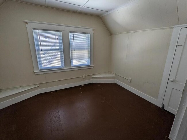 Building Photo - 71 Franklin St