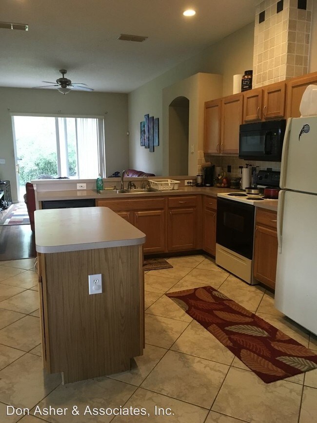 Foto del edificio - 3 br, 2 bath House - 10854 Brown Trout Cr.